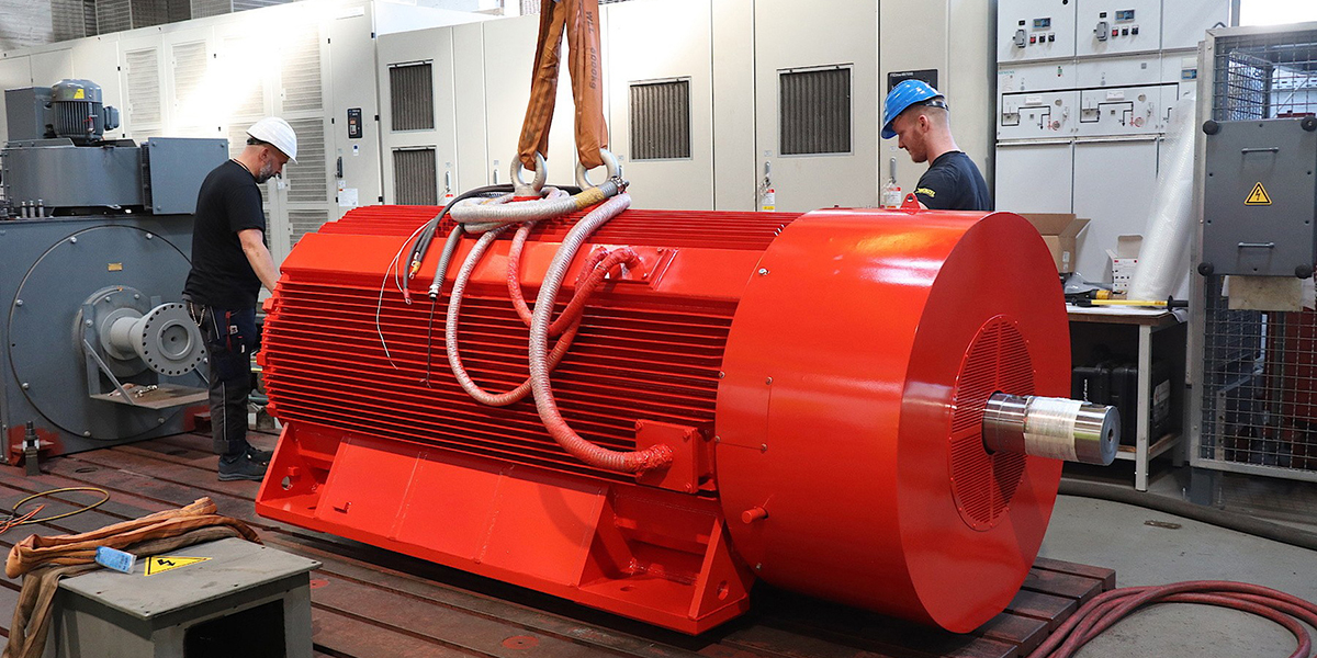 Bespoke mining pit fan motors with fin cooling